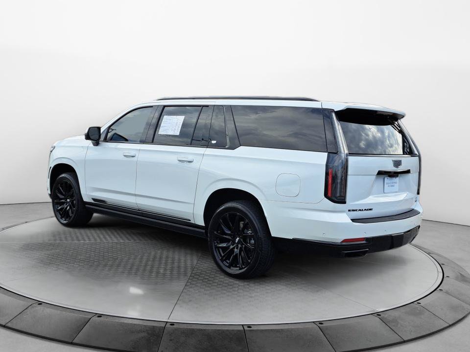 Used 2025 Cadillac Escalade ESV Sport Platinum AWD/4WD image 5