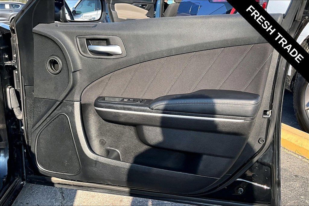 Used 2019 Dodge Charger SXT RWD image 26