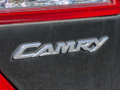 Used 2014 Toyota Camry XLE w/ Convenience Package FWD image 13