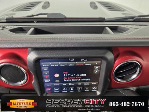 Used 2022 Jeep Wrangler Unlimited Rubicon w/ Dual Top Group image 18