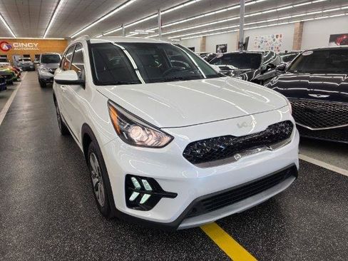 Used 2022 Kia Niro LX FWD image 3