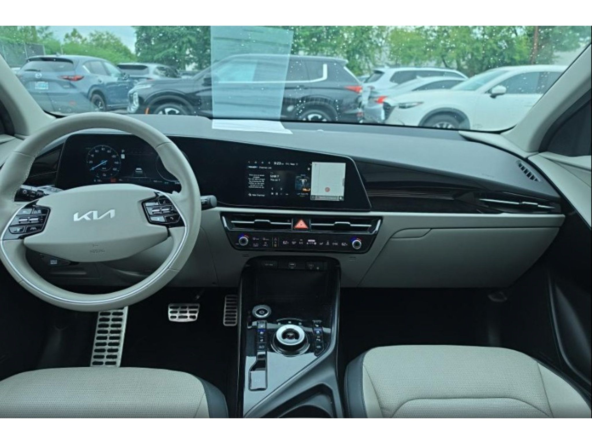 Used 2023 Kia Niro Wave w/ Wave Preserve Package FWD image 5