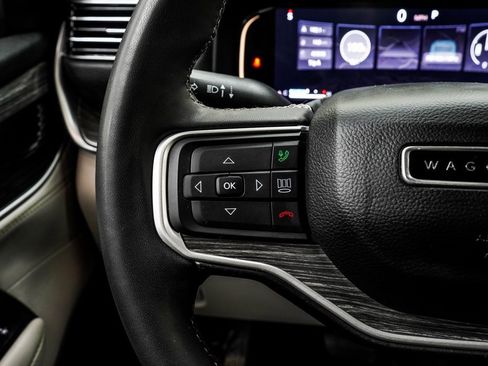 Used 2024 Jeep Wagoneer L Series II w/ Flexible Seating Group image 38