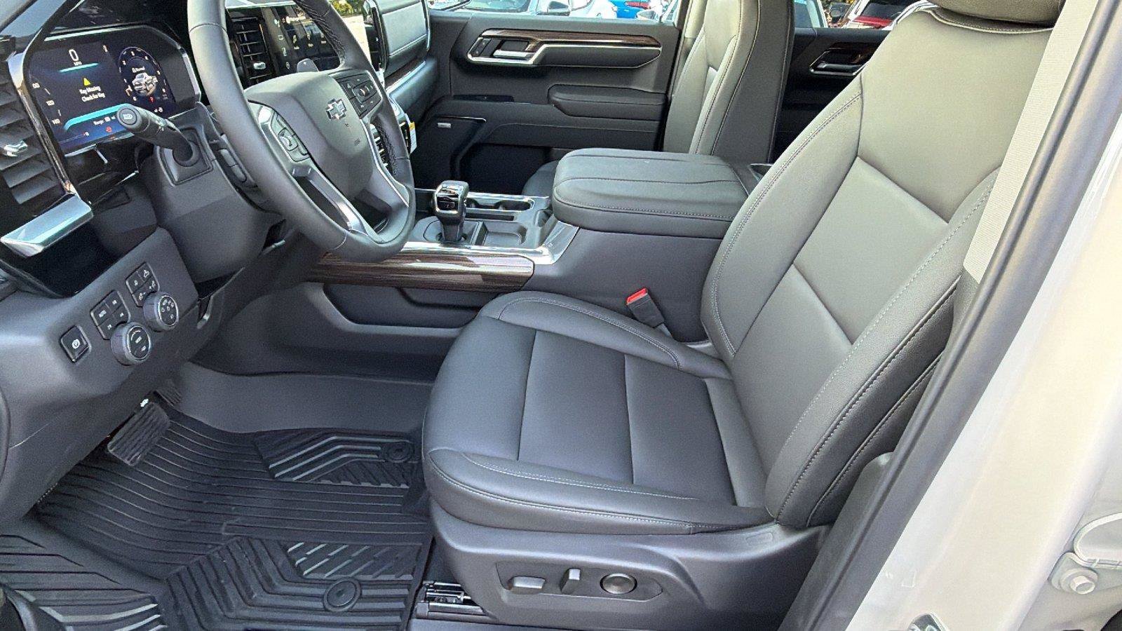 New 2026 Chevrolet Silverado 1500 RST w/ RST All Star Premium Package AWD/4WD image 16