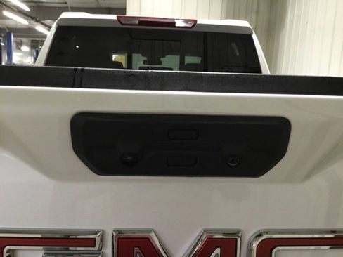 New 2025 GMC Sierra 1500 SLT w/ SLT Premium Package image 23