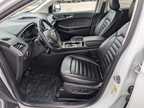 Used 2023 Ford Edge SEL image 2