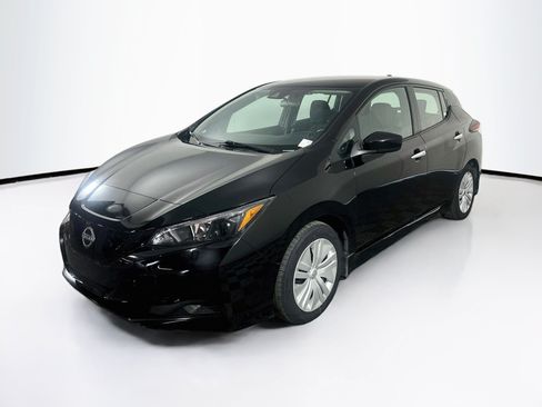 Used 2024 Nissan Leaf S FWD image 3