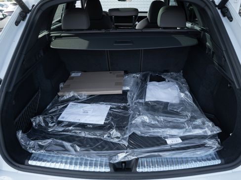 New 2025 Audi Q5 Premium Plus image 21