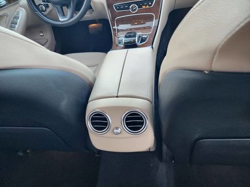Used 2017 Mercedes-Benz C 300 4MATIC Sedan image 31