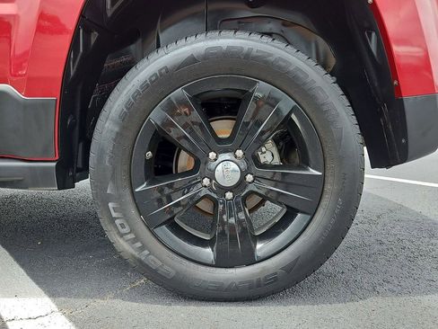Used 2013 Jeep Patriot Sport w/ Tire & Wheel Group AWD/4WD image 30