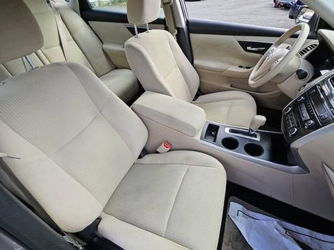 Used 2015 Nissan Altima 2.5 S w/ Sport Value Package FWD image 16