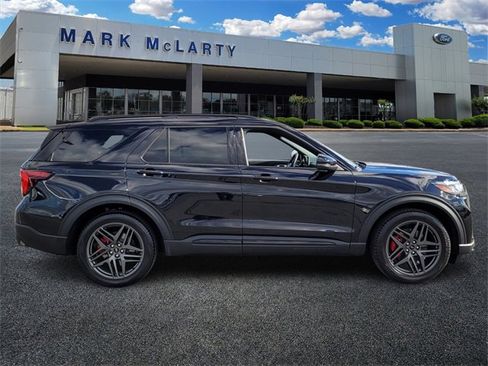 Certified 2025 Ford Explorer ST image 2