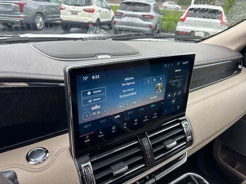 Certified 2023 Lincoln Navigator Reserve AWD/4WD image 19