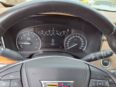 Used 2019 Cadillac XT5 Platinum AWD/4WD image 19