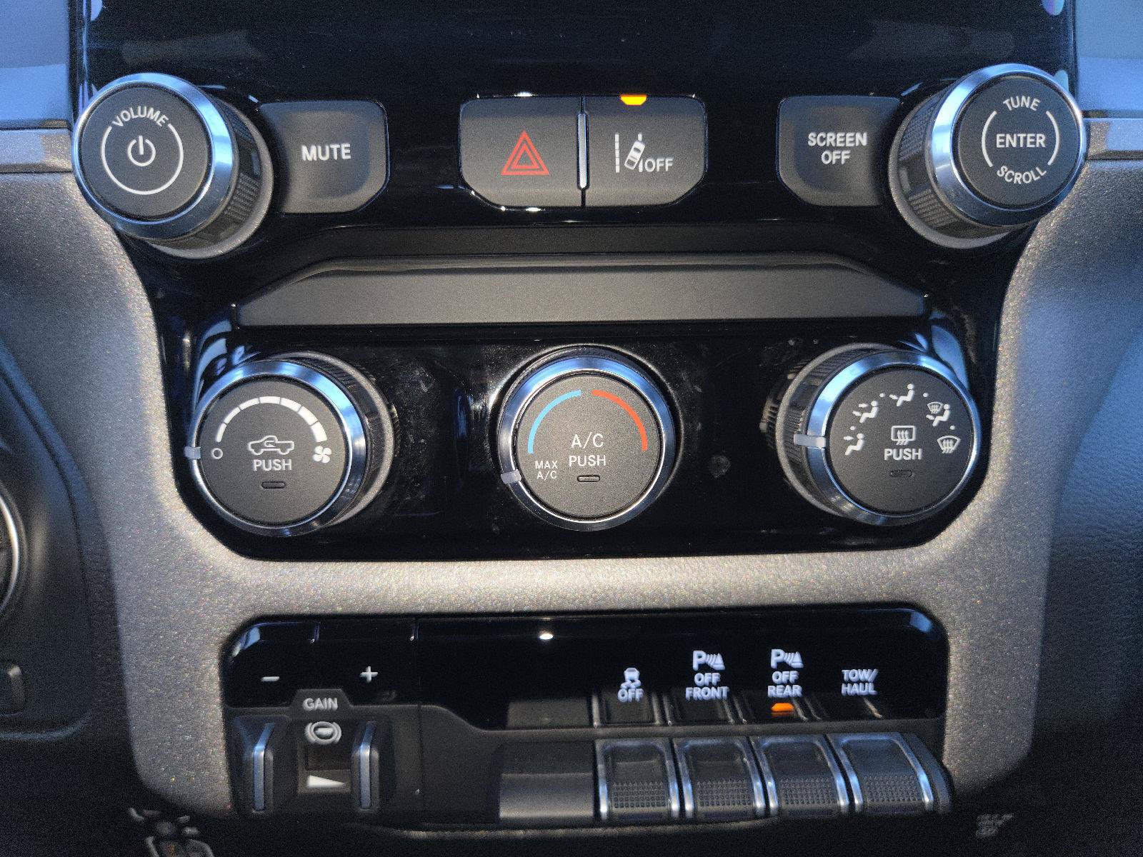Used 2025 RAM 1500 Warlock AWD/4WD image 20