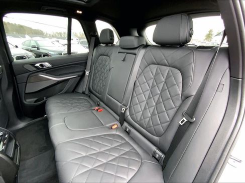 Used 2024 BMW X5 xDrive40i w/ Premium Package image 21