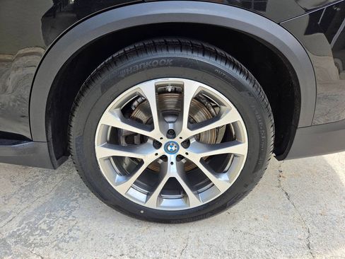 Used 2025 BMW X5 xDrive50e AWD/4WD image 18