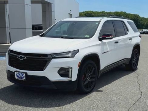 Used 2023 Chevrolet Traverse Premier w/ Redline Edition AWD/4WD image 4