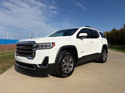 Used 2023 GMC Acadia SLT w/ Preferred Package