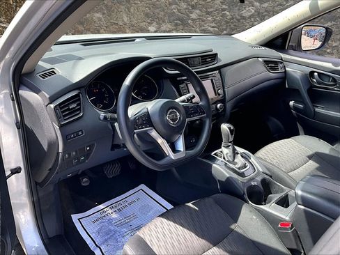 Used 2020 Nissan Rogue S FWD image 11