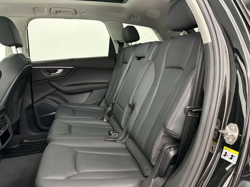 Used 2023 Audi Q7 3.0T Premium Plus w/ Premium Plus Package AWD/4WD image 23