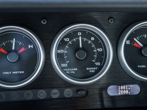 Used 2005 Ford GT RWD image 96