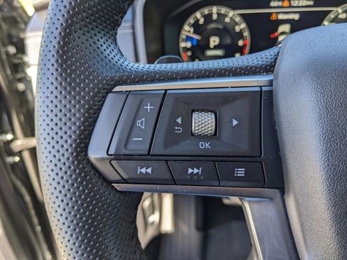 Used 2024 Mitsubishi Outlander SE image 37