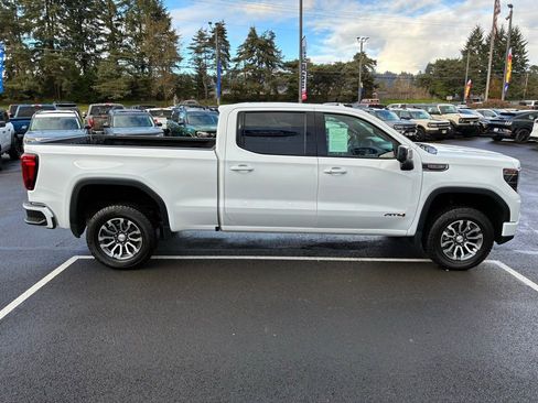Used 2023 GMC Sierra 1500 AT4 image 14