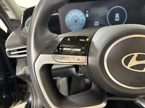 Used 2024 Hyundai Elantra Limited image 15