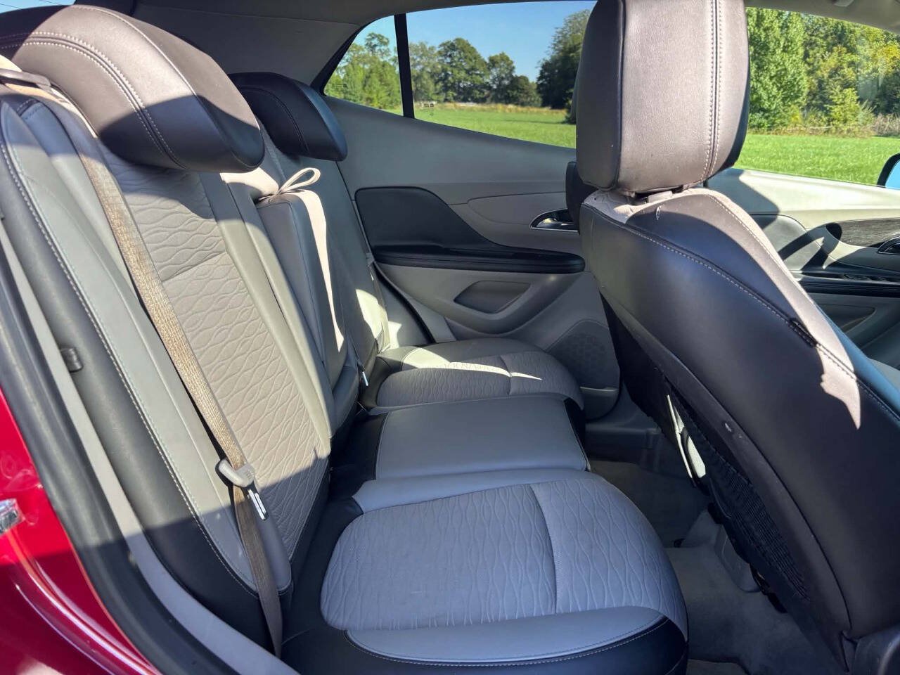 Used 2015 Buick Encore FWD image 12