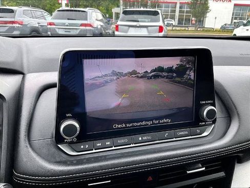Certified 2026 Nissan Rogue SV AWD/4WD image 19