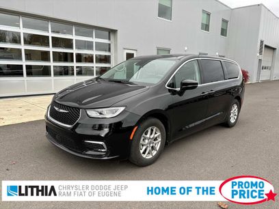 Used 2024 Chrysler Pacifica Touring-L