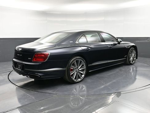 Used 2025 Bentley Flying Spur Plug-In Hybrid image 8