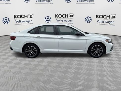 Used 2022 Volkswagen Jetta Sport FWD image 9
