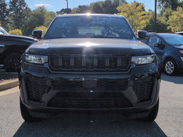New 2027 Jeep Grand Cherokee Altitude RWD image 8