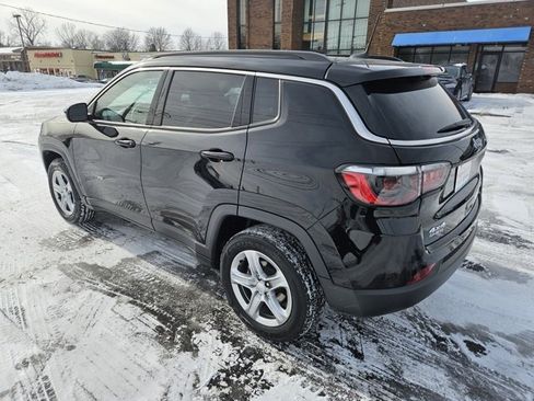 Used 2023 Jeep Compass Latitude w/ Convenience Group image 5