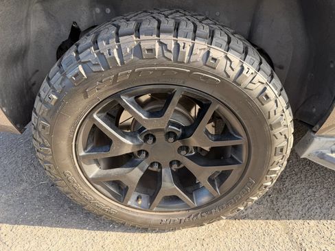 Used 2015 Chevrolet Tahoe LT AWD/4WD image 36