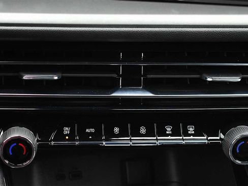 New 2026 Chevrolet Traverse LT w/ Sun and Wheel Package image 21