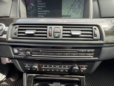 Used 2014 BMW 550i xDrive Sedan AWD/4WD image 18