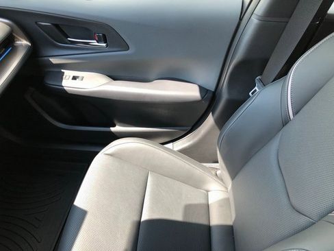 Used 2024 Toyota Prius XLE image 9