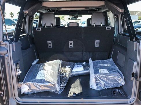 New 2025 Ford Bronco Badlands image 27