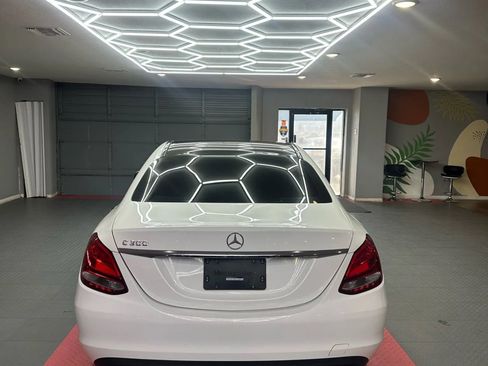 Used 2015 Mercedes-Benz C 300 Sedan image 4