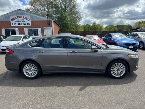 Used 2014 Ford Fusion SE w/ Equipment Group 502A FWD image 4