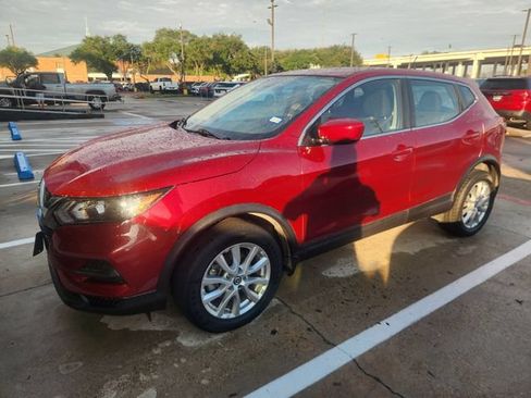 Used 2021 Nissan Rogue Sport S FWD image 2