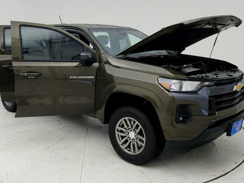 Certified 2024 Chevrolet Colorado LT w/ LT Convenience Package RWD image 10