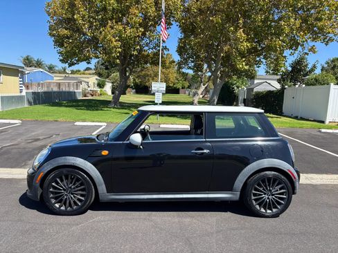 Used 2013 MINI Cooper Hardtop FWD image 1