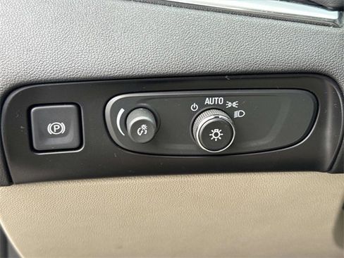 Used 2020 Buick Enclave Essence w/ Sound and Sites Package image 27