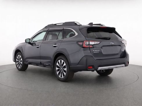 Used 2024 Subaru Outback Touring AWD/4WD image 3