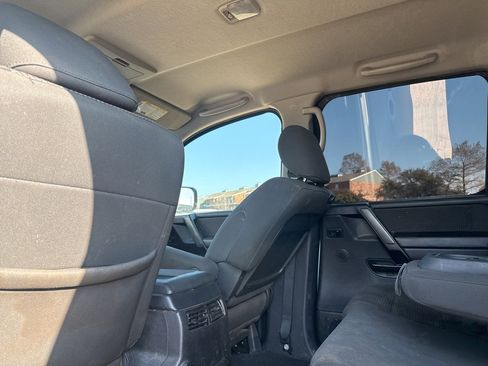 Used 2014 Nissan Titan SV w/ SV Value Truck Package image 26