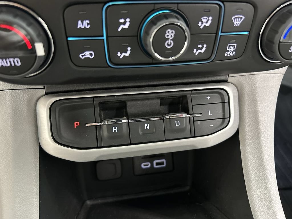 Certified 2023 GMC Acadia SLT w/ Preferred Package AWD/4WD image 17